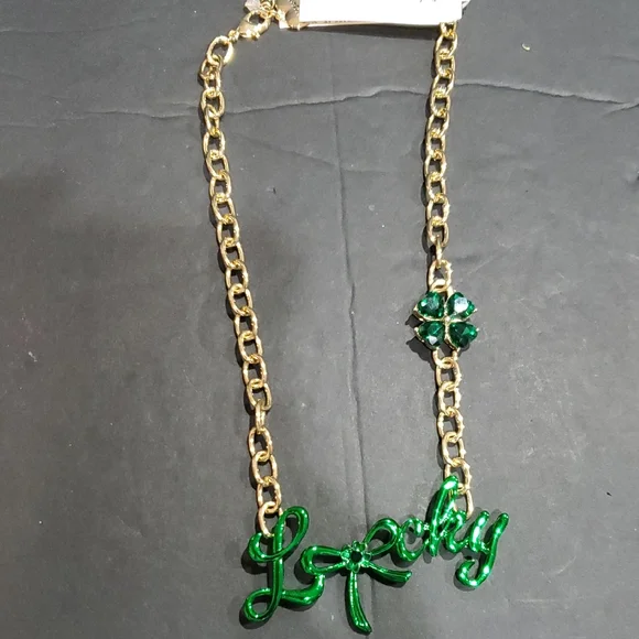Betsey Johnson green Lucky inscription green bow and emerald gold chain necklace - Picture 2 of 8